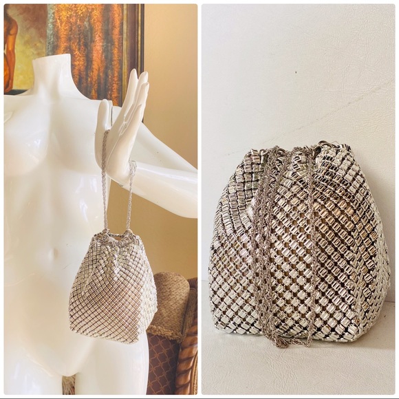 Whiting & Davis Handbags - Vintage Whiting & Davis Silver Chainmail Handbag
